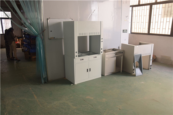 鈑金機箱加工車間