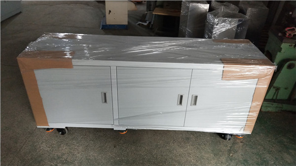 醫(yī)療器設(shè)備鈑金機(jī)箱加工出貨