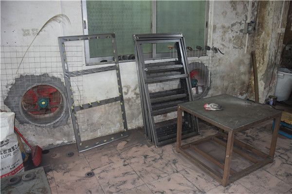 東莞1u機(jī)箱加工車間